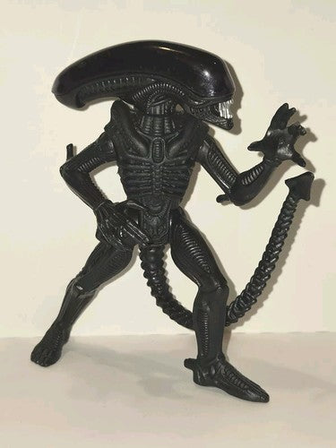 Vintage 1993 Kenner Aliens Vs. Predator Warrior Xenomorph 5" Black Act
