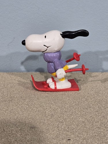 Vintage Snoopy on Skis 1968 66 Purple Sweater United Features Hong Kon