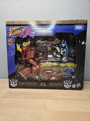 Street Fighter II Transformers Autobot Hot Rod Ken Vs Arcee Chun-Li MI