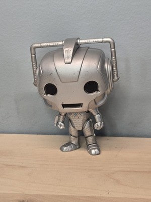 Funko Pop Television Dr Doctor Who Cyberman Vinyl Figure Loose #224 Si